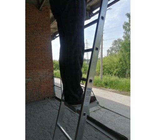 Ступень навесная для лестницы