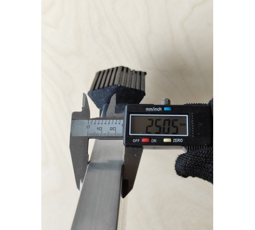 Упор поперечный 1100мм (резиновые насадки)