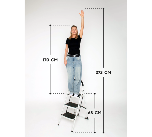 Стремянка 3-х ступенчатая Alterno с широкими антискользящими ступенями. 