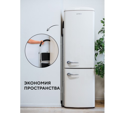 Стремянка 4-х ступенчатая Alterno с широкими антискользящими ступенями. 